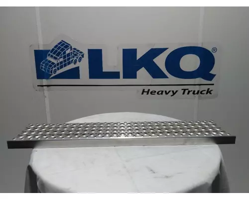 Step INTERNATIONAL Prostar  Marshfield Transportation Products