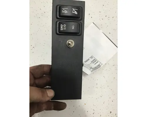 Dash / Console Switch INTERNATIONAL Prostar K &amp; R Truck Sales, Inc.