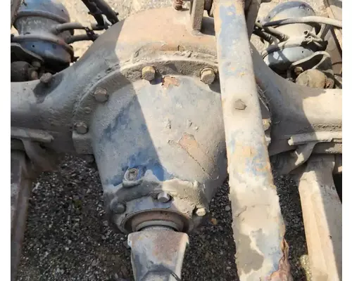 International RA472 Axle Assembly, Rear
