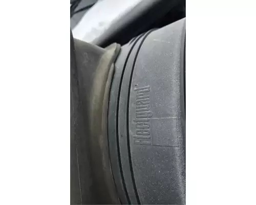 International RH613 Air Cleaner