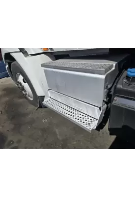 International RH613 Battery Box
