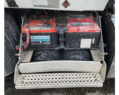 International RH613 Battery Box