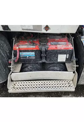 International RH613 Battery Box