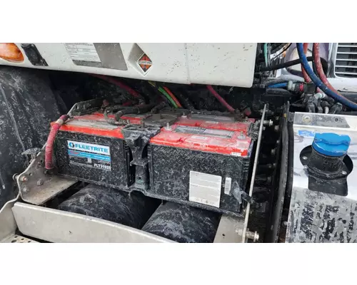 International RH613 Battery Box