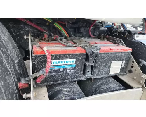 International RH613 Battery Box