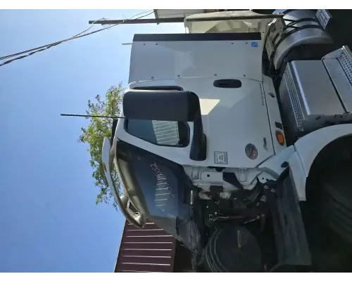 International RH613 Cab