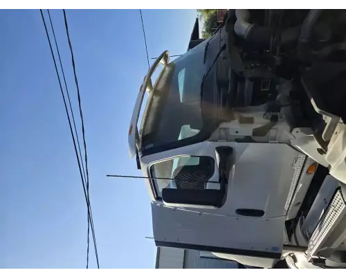 International RH613 Cab
