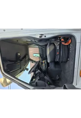 International RH613 Cab
