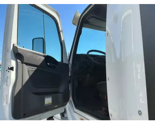 International RH613 Cab