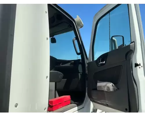 International RH613 Cab