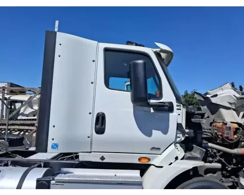 International RH613 Cab