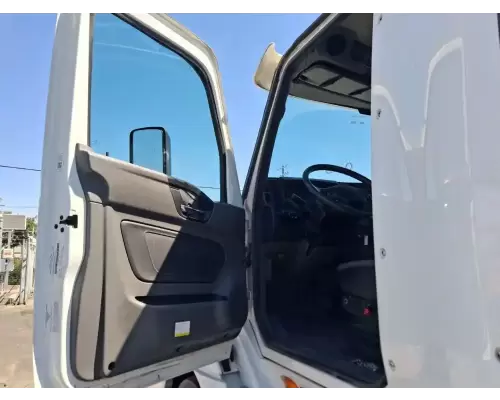 International RH613 Cab