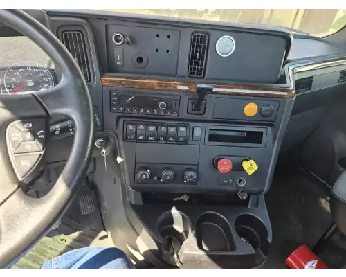 International RH613 Cab
