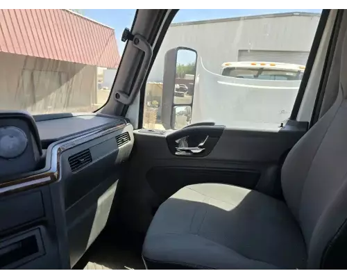 International RH613 Cab