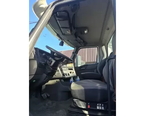 International RH613 Cab