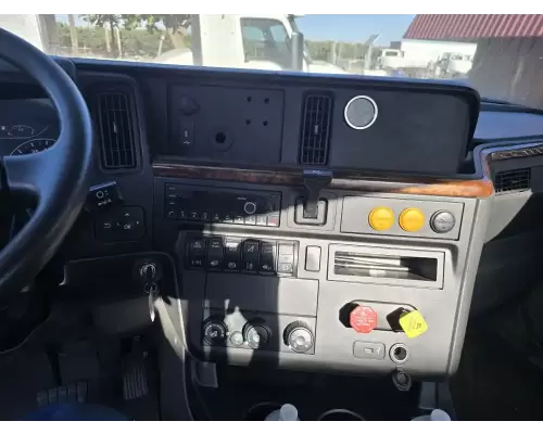 International RH613 Cab