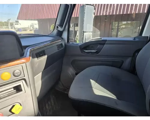 International RH613 Cab