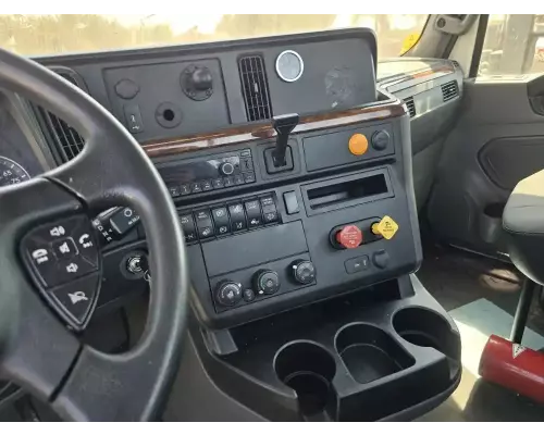 International RH613 Cab