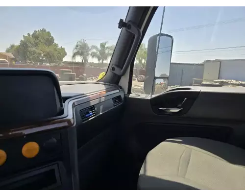 International RH613 Cab