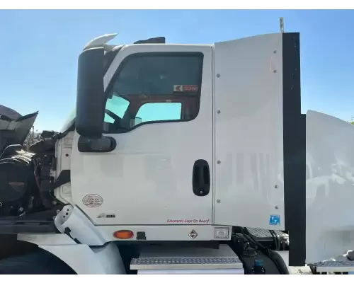 International RH613 Cab