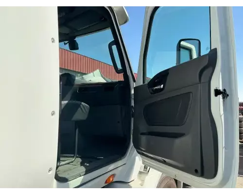 International RH613 Cab