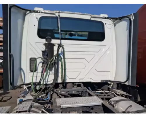 International RH613 Cab