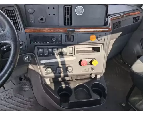 International RH613 Cab