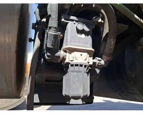 International RH613 DEF Pump