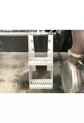 International RH Engine Brackets, Misc.