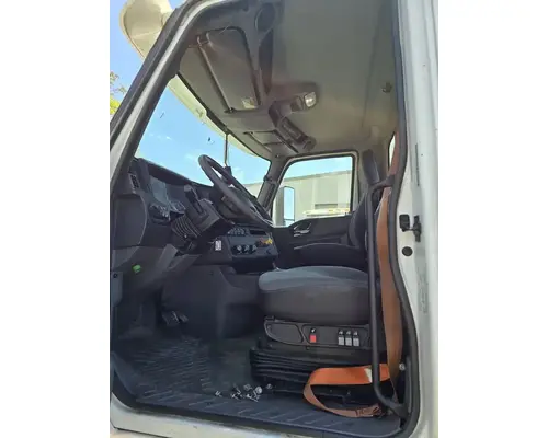 Cab INTERNATIONAL RH613 Geco - Fresno