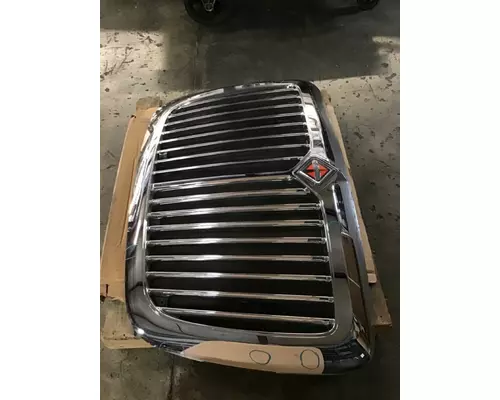 Grille INTERNATIONAL RH Marshfield Transportation Products