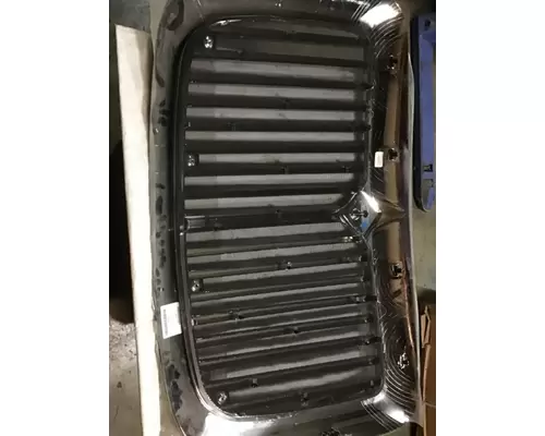 Grille INTERNATIONAL RH Marshfield Transportation Products