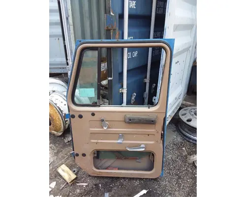 International S MODEL Door Assembly, Front