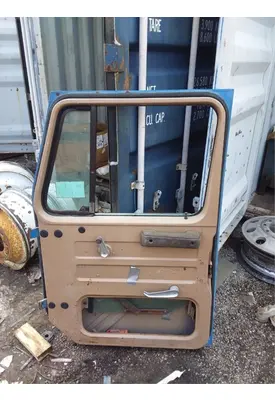 International S MODEL Door Assembly, Front