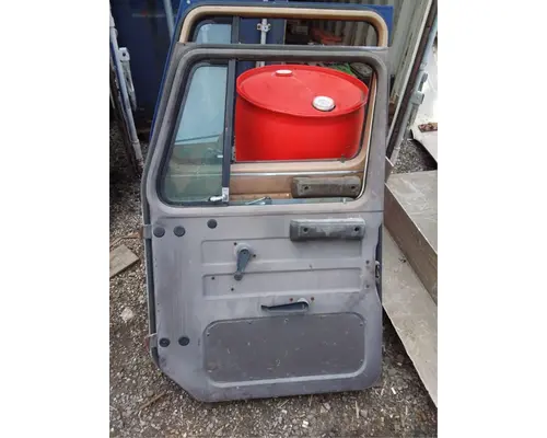 International S MODEL Door Assembly, Front
