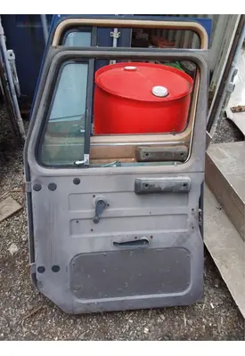 International S MODEL Door Assembly, Front