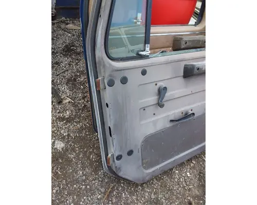 International S MODEL Door Assembly, Front