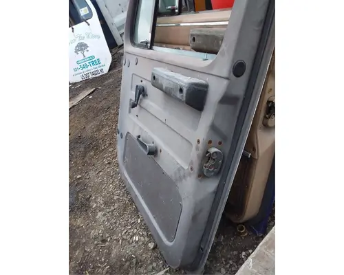 International S MODEL Door Assembly, Front