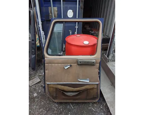 International S MODEL Door Assembly, Front