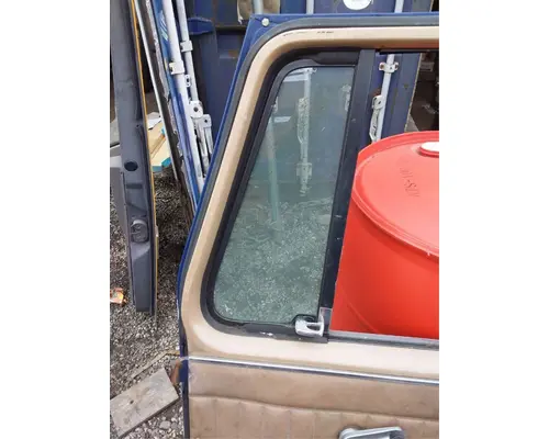 International S MODEL Door Assembly, Front