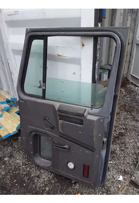 International S MODEL Door Assembly, Front