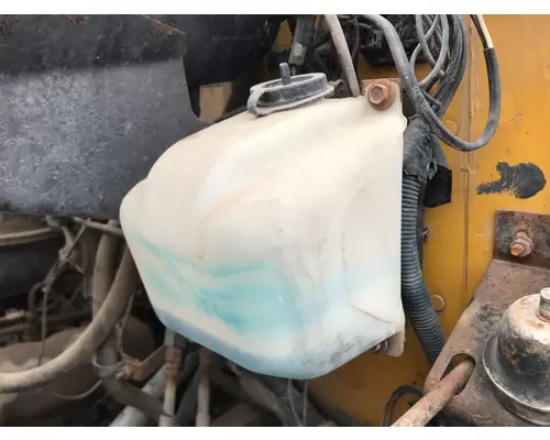 International S1600 Windshield Washer Reservoir