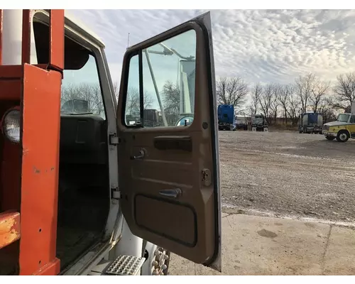International S1900 Door Assembly, Front