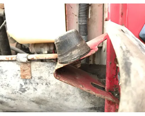 International S1900 Hood Rest