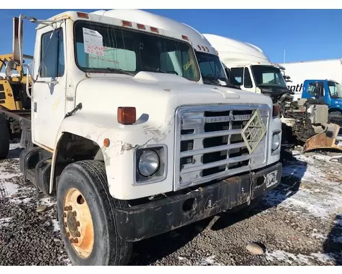 Grille International S1954 Holst Truck Parts