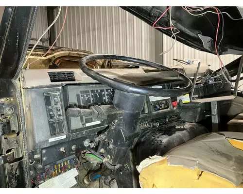 International S2500 Dash Assembly