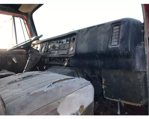 International S2500 Dash Assembly