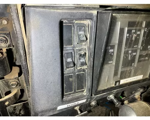 International S2500 Dash Panel