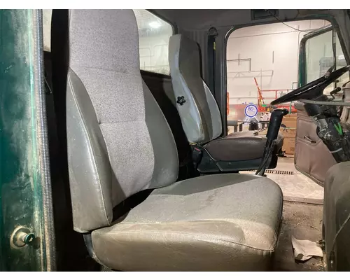International S2600 Seat (non-Suspension)