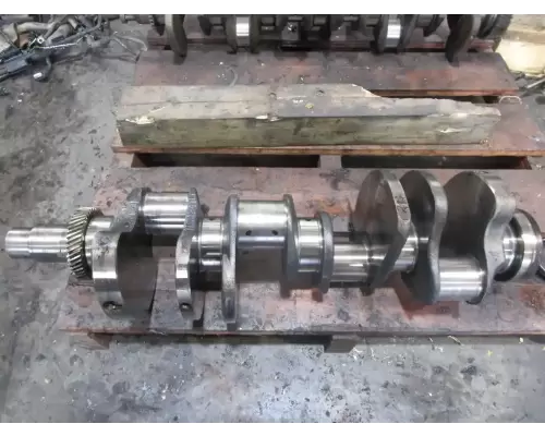 International T444E Crankshaft